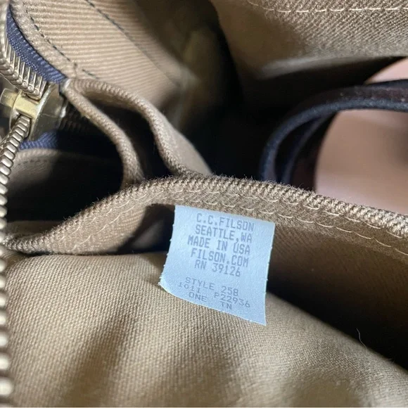 Filson 258 padded computer briefcase bag - tan - Picture 7 of 9